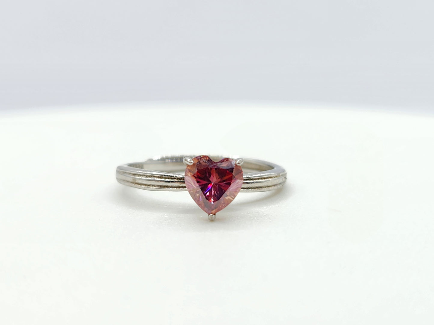 Heart 3 Prong Ring (Moissanite)