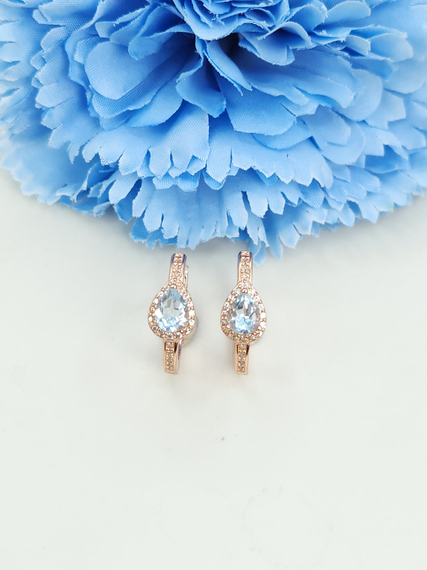 Aquamarine Halo Huggies