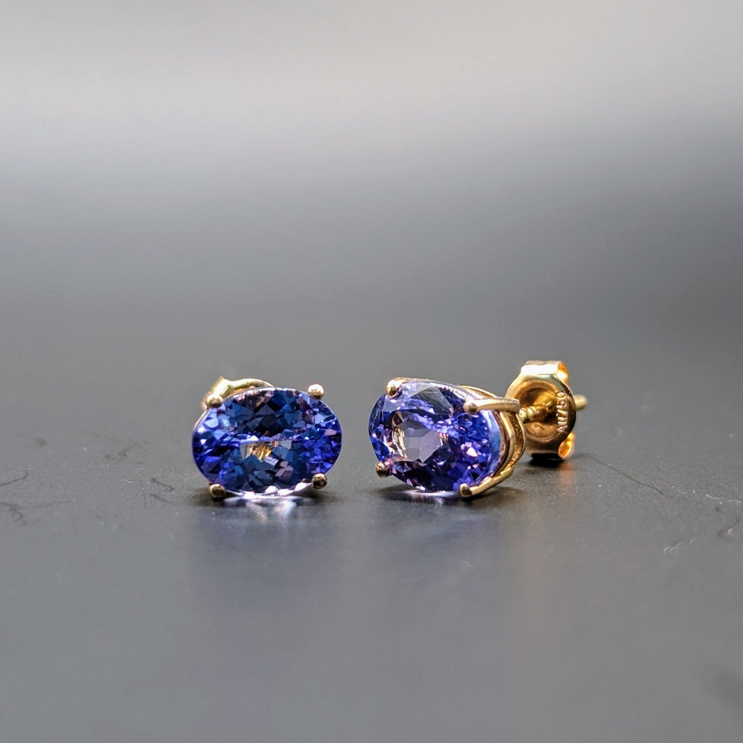 Natural Tanzanite Gemstone Ear Studs in Solid 18K Yellow Gold