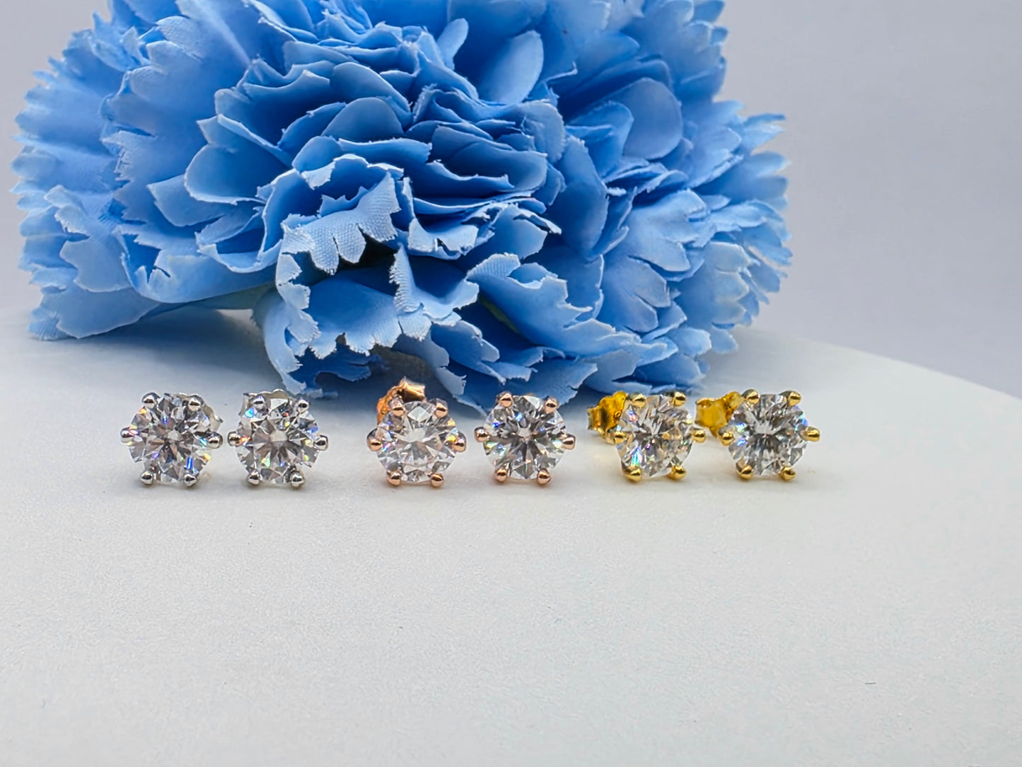 Classic 1 Carat 6 Prong Moissanite Studs