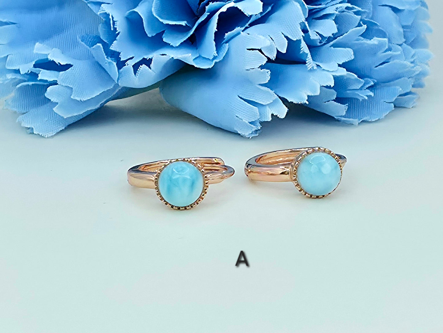 Larimar Huggies