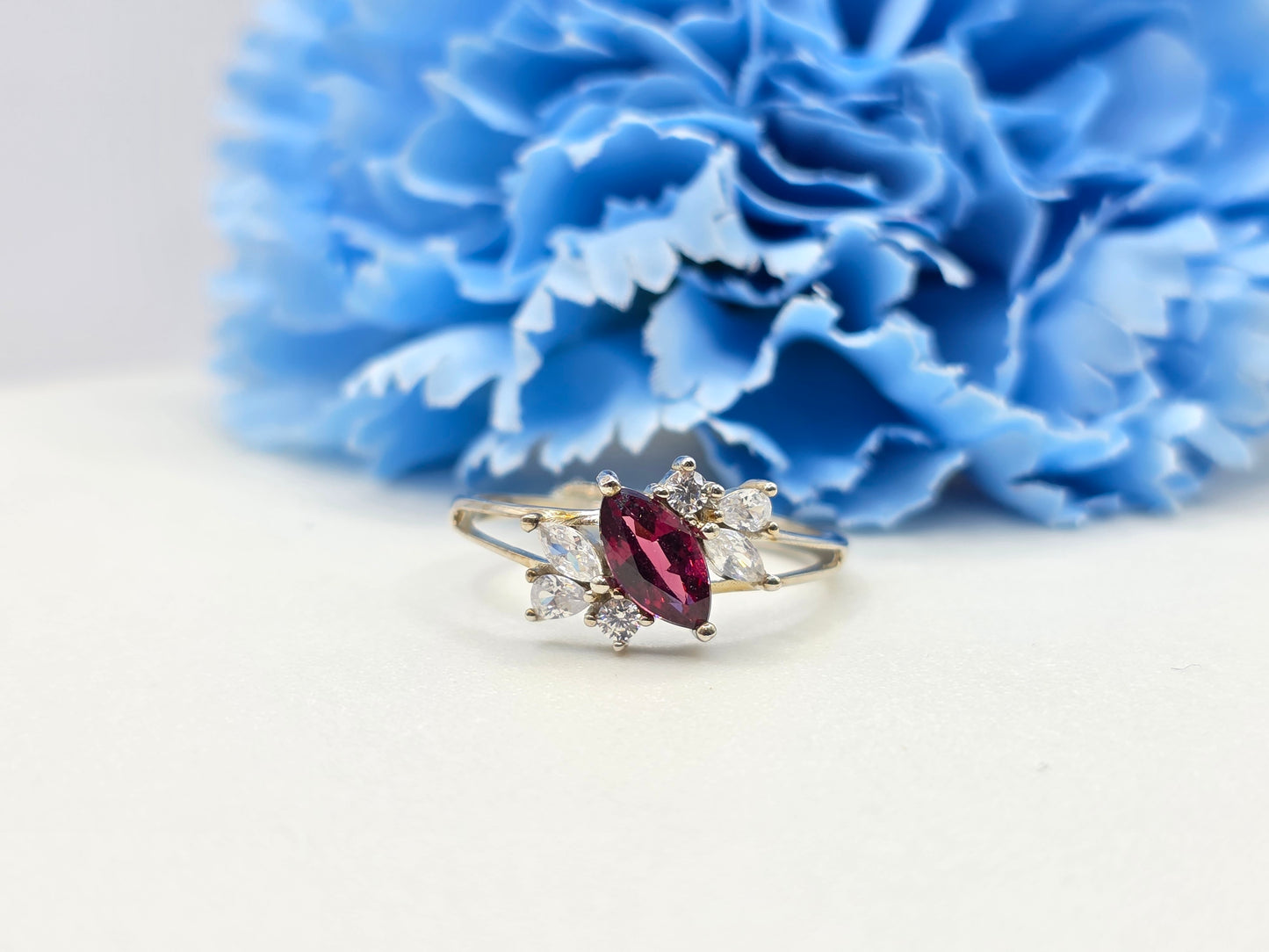 Luna// Gemstone cluster ring