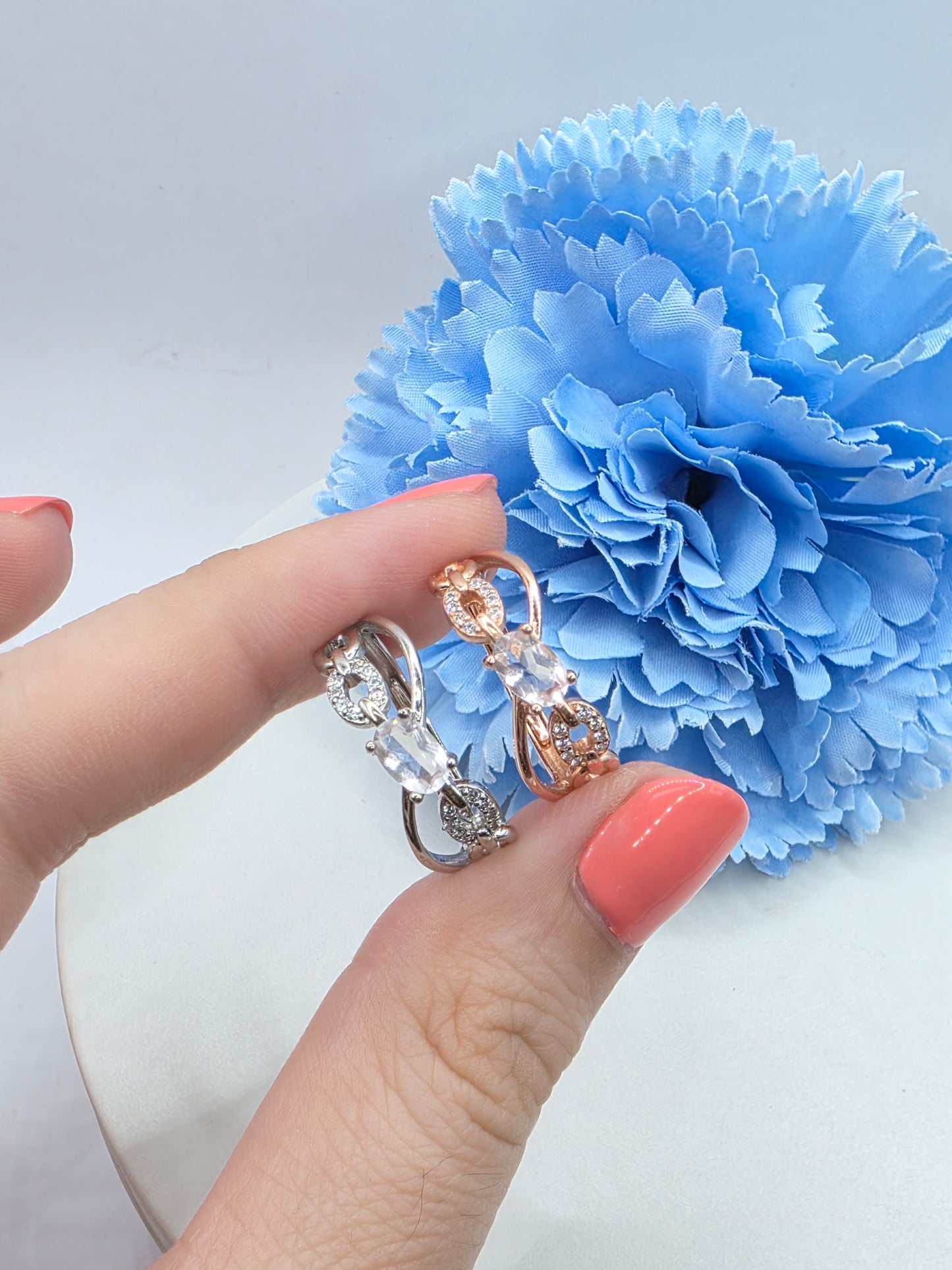 Criss Cross Gem Ring