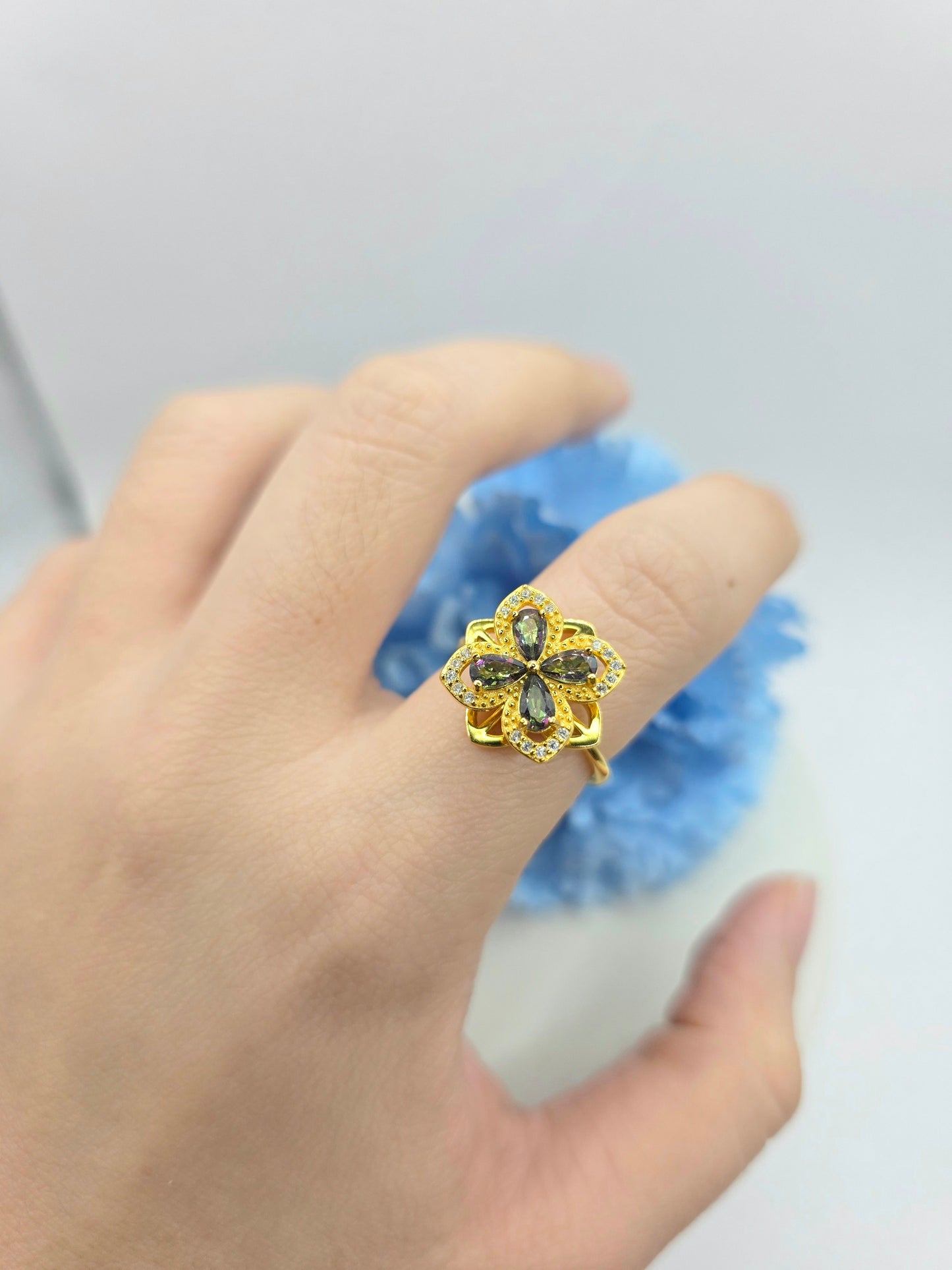 Floral Gemstone Spinning Ring