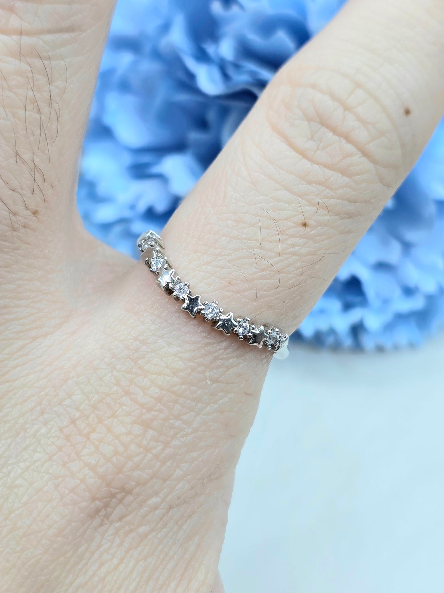 Start curved Stacker Ring