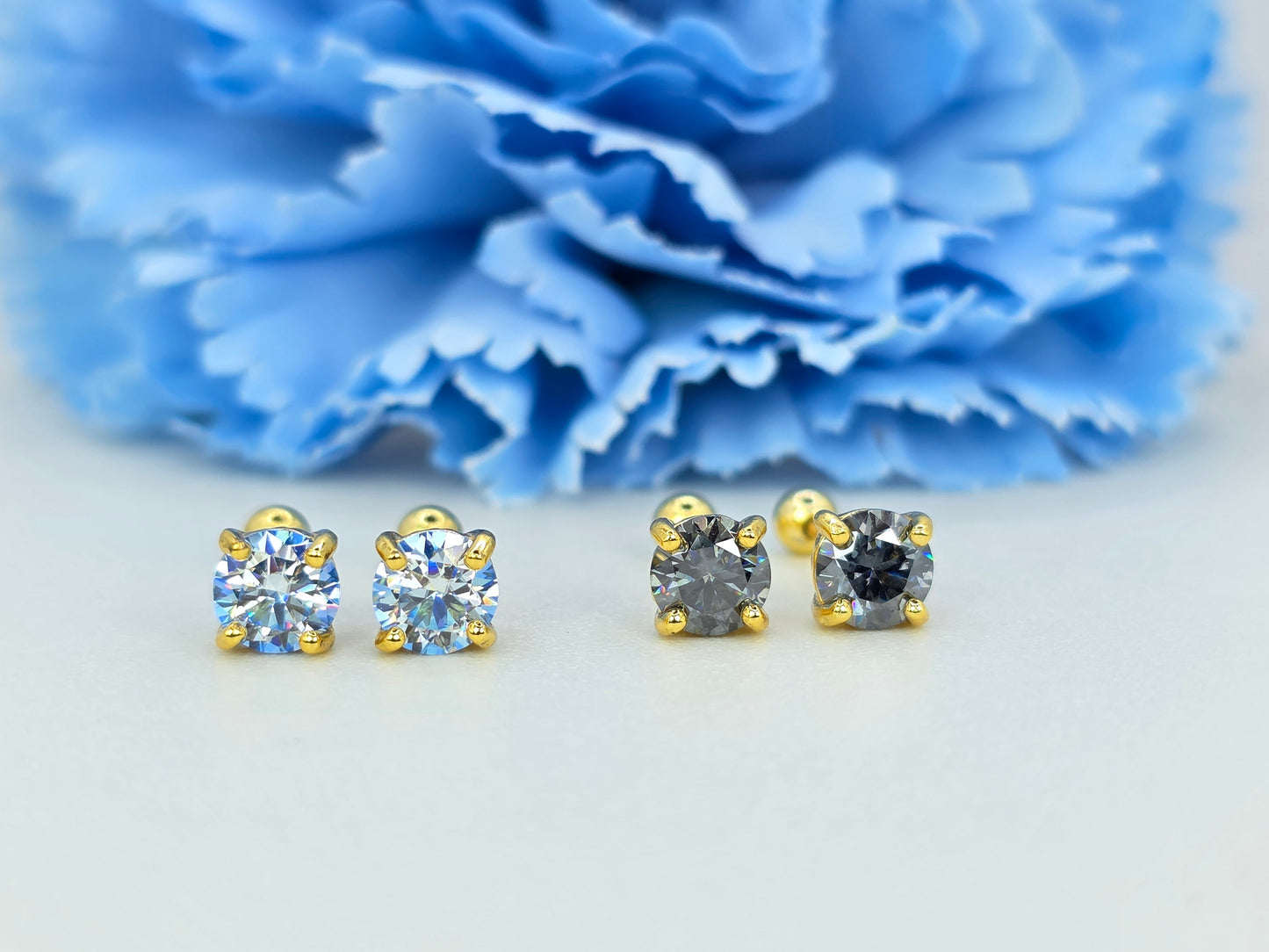 0.5 carat Screwback studs- Yellow Gold
