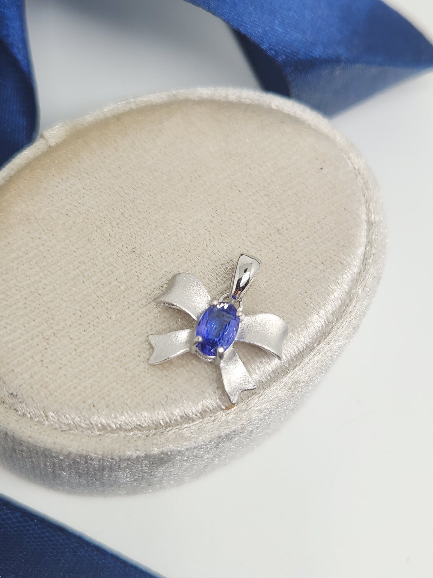 Tanzanite Ribbon Necklace
