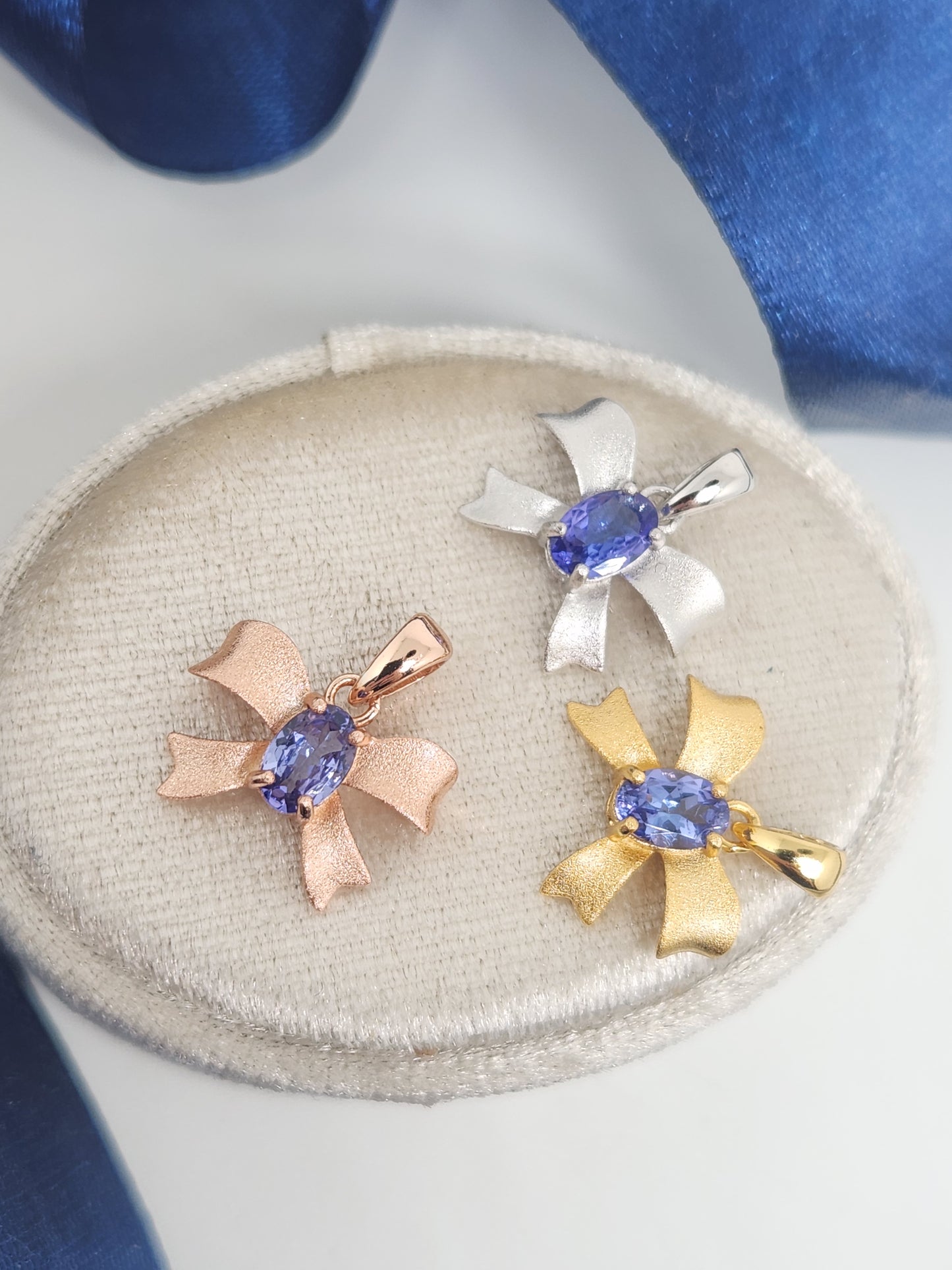 Tanzanite Ribbon Necklace