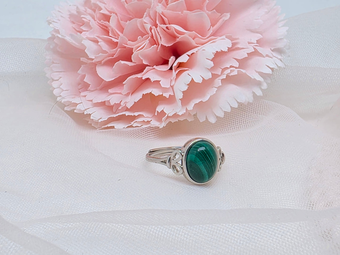 Natural Oval Malachite Gem Ring in S925 Sterling Silver