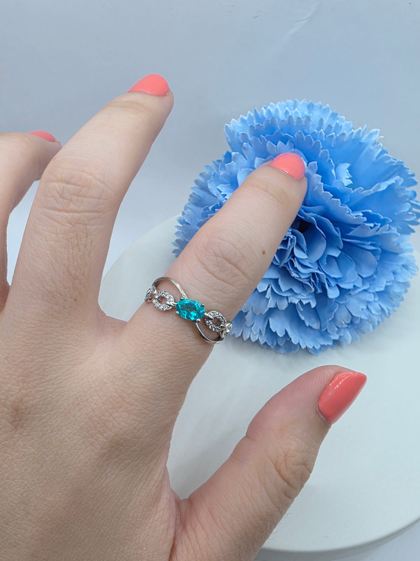 Criss Cross Gem Ring