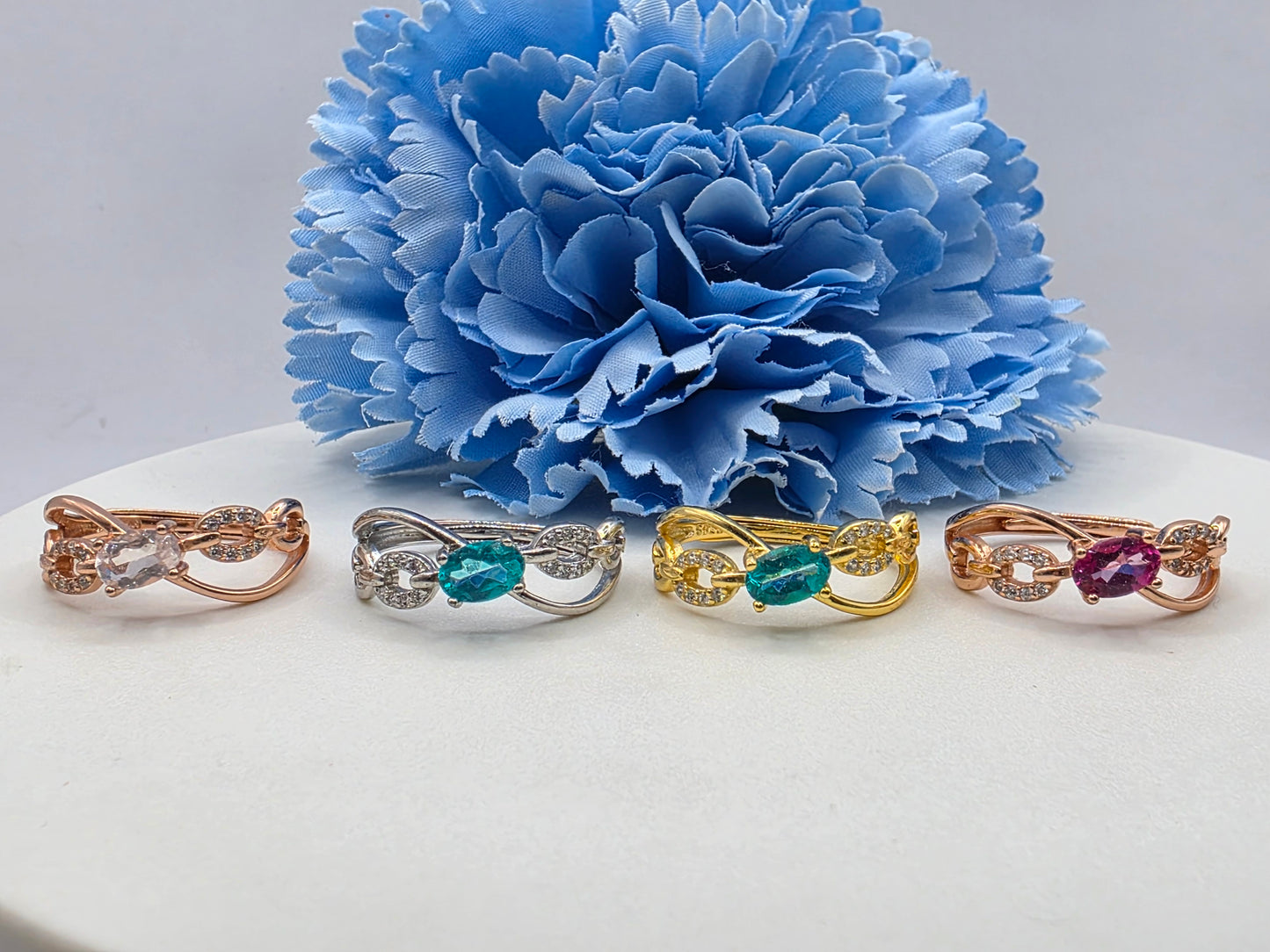 Criss Cross Gem Ring
