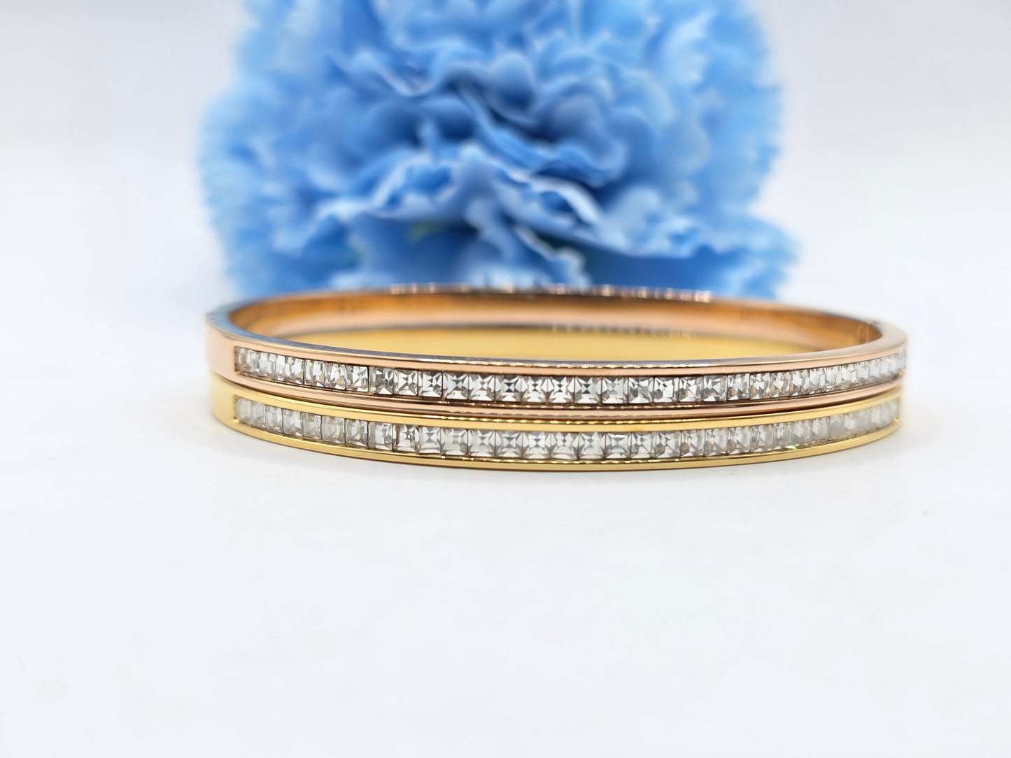 Princess cut Bangle