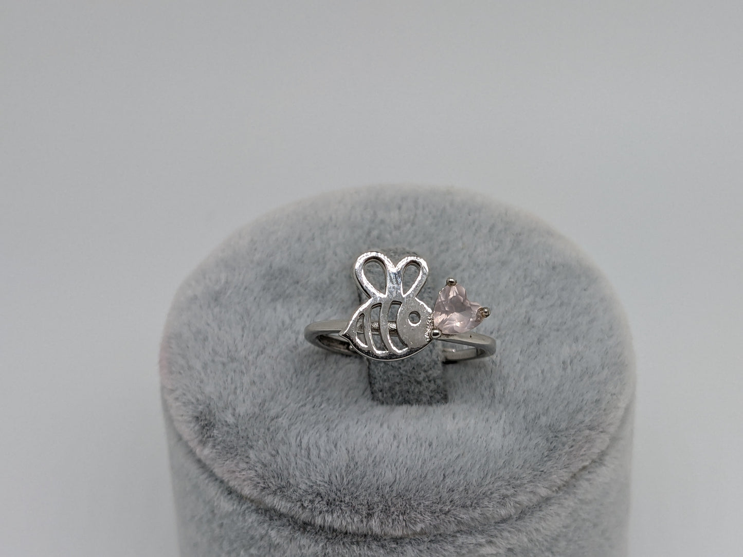 Bumble Bee Chasing Heart Gem Ring