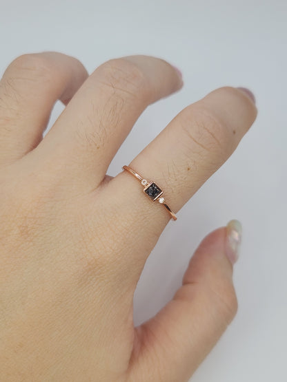 Belle-Dainty Ring