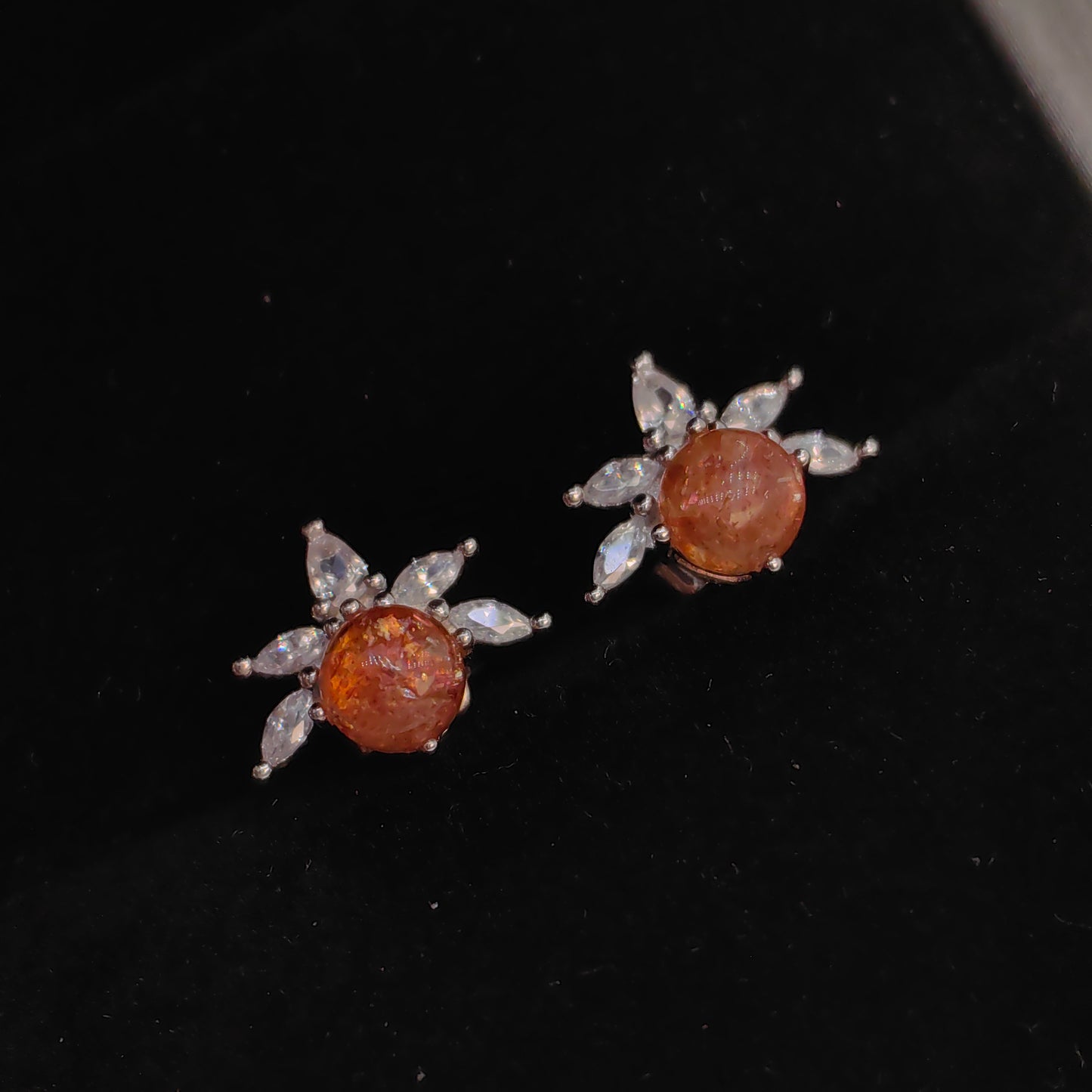 Natural Strawberry Quartz Cabachon Dazzle Ear Studs
