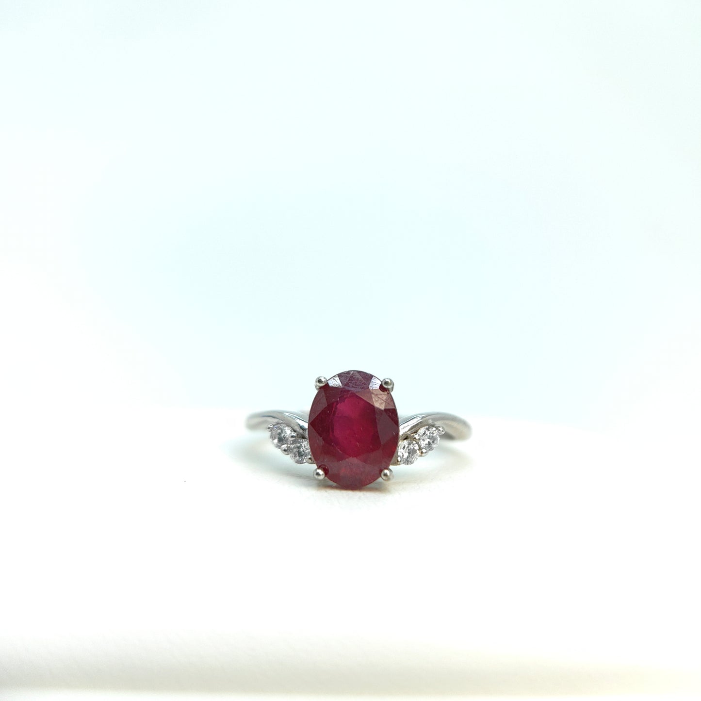 Red Ruby Oval Statement Ring in S925 Gold Vermeil