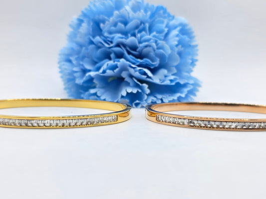 Princess cut Bangle