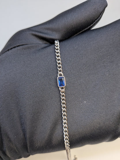 S925 Demi Fine Curb Chain Bracelet with Single Emerald Cut Lab Grown Gemstone
