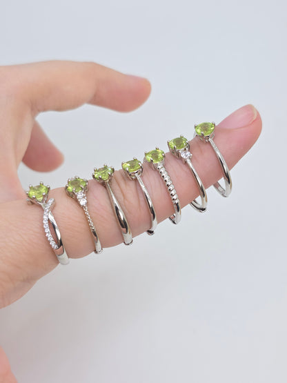 Natural Round 0.5 Carat Green Peridot Ring White Gold in S925 Demi Fine Ring