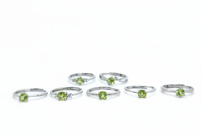 Natural Round 0.5 Carat Green Peridot Ring White Gold in S925 Demi Fine Ring