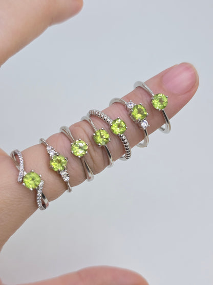 Natural Round 0.5 Carat Green Peridot Ring White Gold in S925 Demi Fine Ring