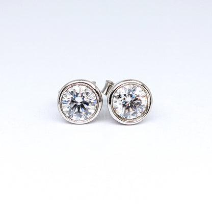 0.5ct/1ct White Moissanite Round Bezel Studs
