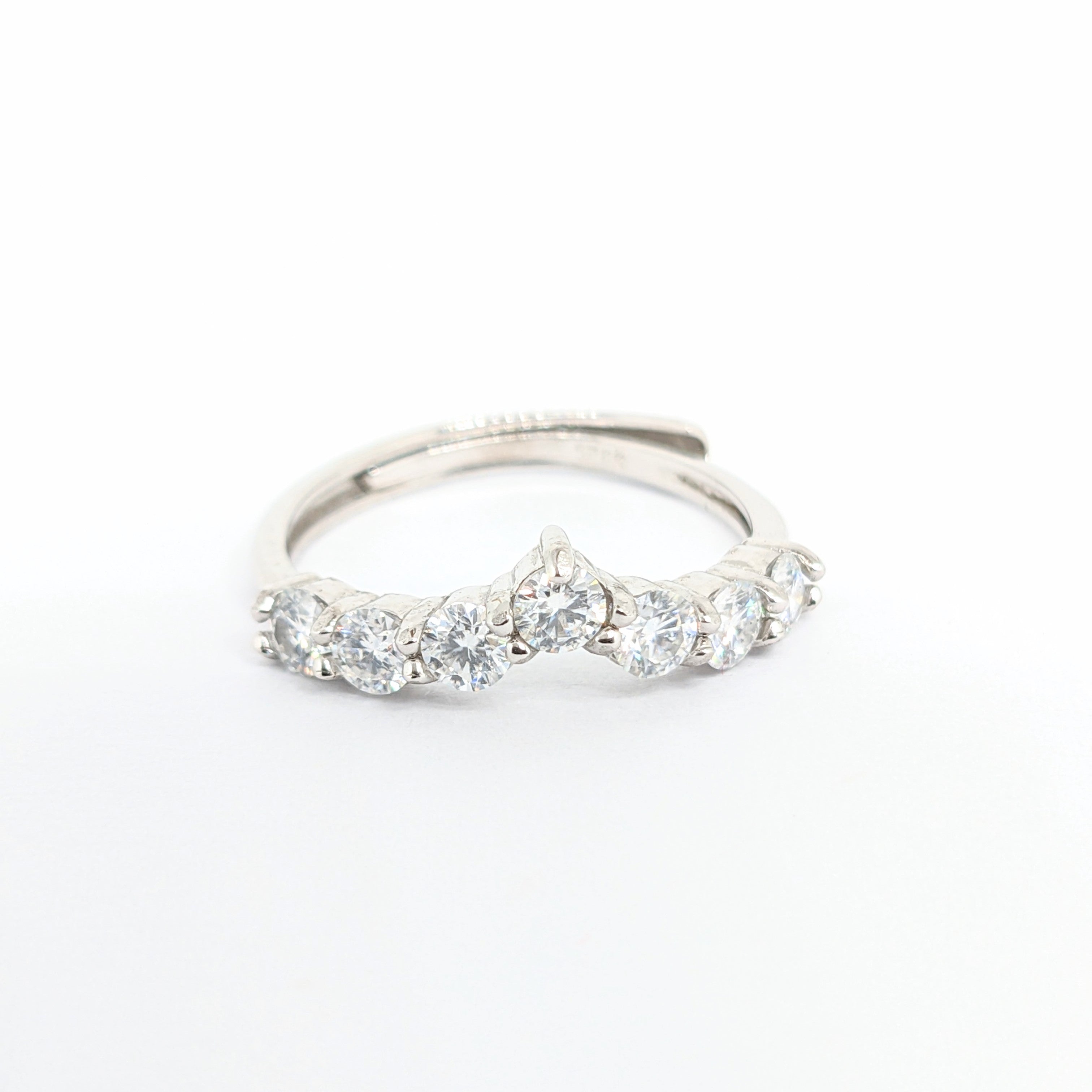 Chevron white gold on sale ring